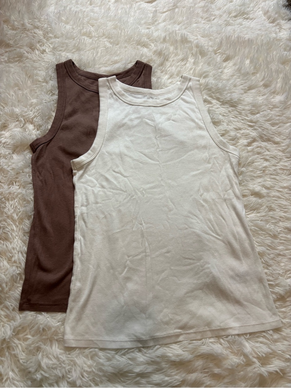 Bundle of Two A New Day Plain Scoop Neck Tank Tops in White & Taupe XL